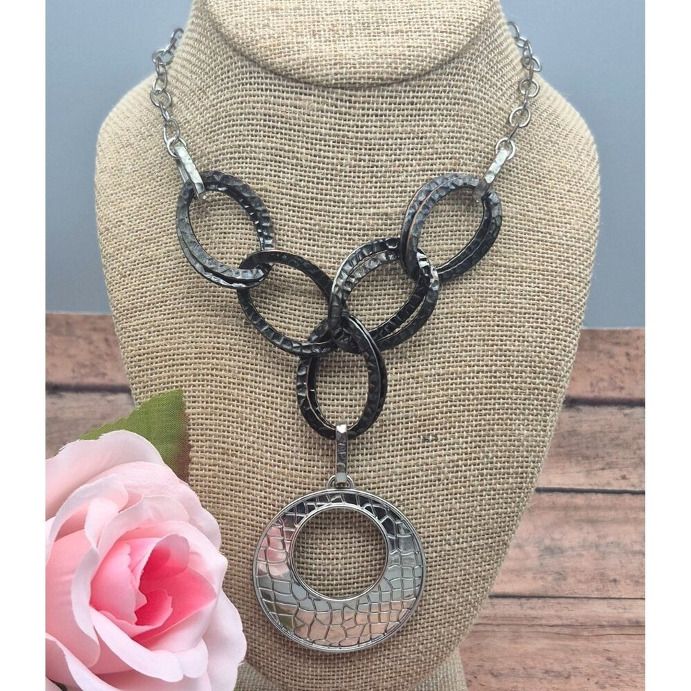 Chico's Hammered Link Modernist Circle Pendant Necklace 20" Statement Art Deco